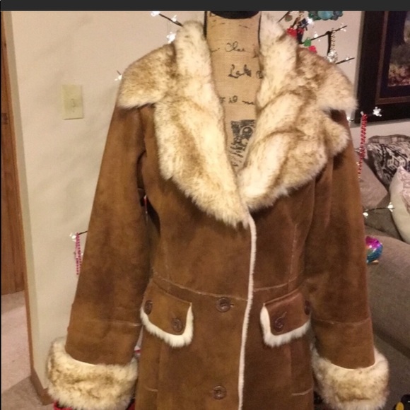 Leather Sherpa Lined. Medium. - Picture 2 of 8